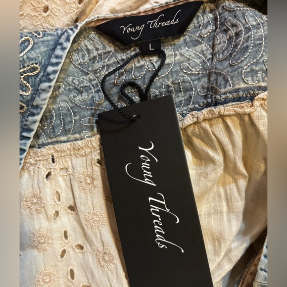 Young Threads Babydoll Eyelet Tunic NWT - Picture 4 of 4